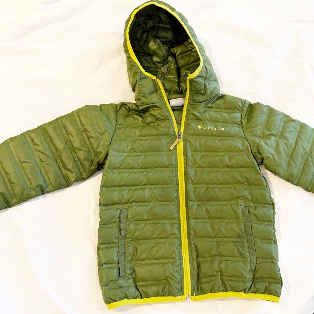 Kids Columbia Green Hooded Quilted Jacket with Yellow Trim size Small